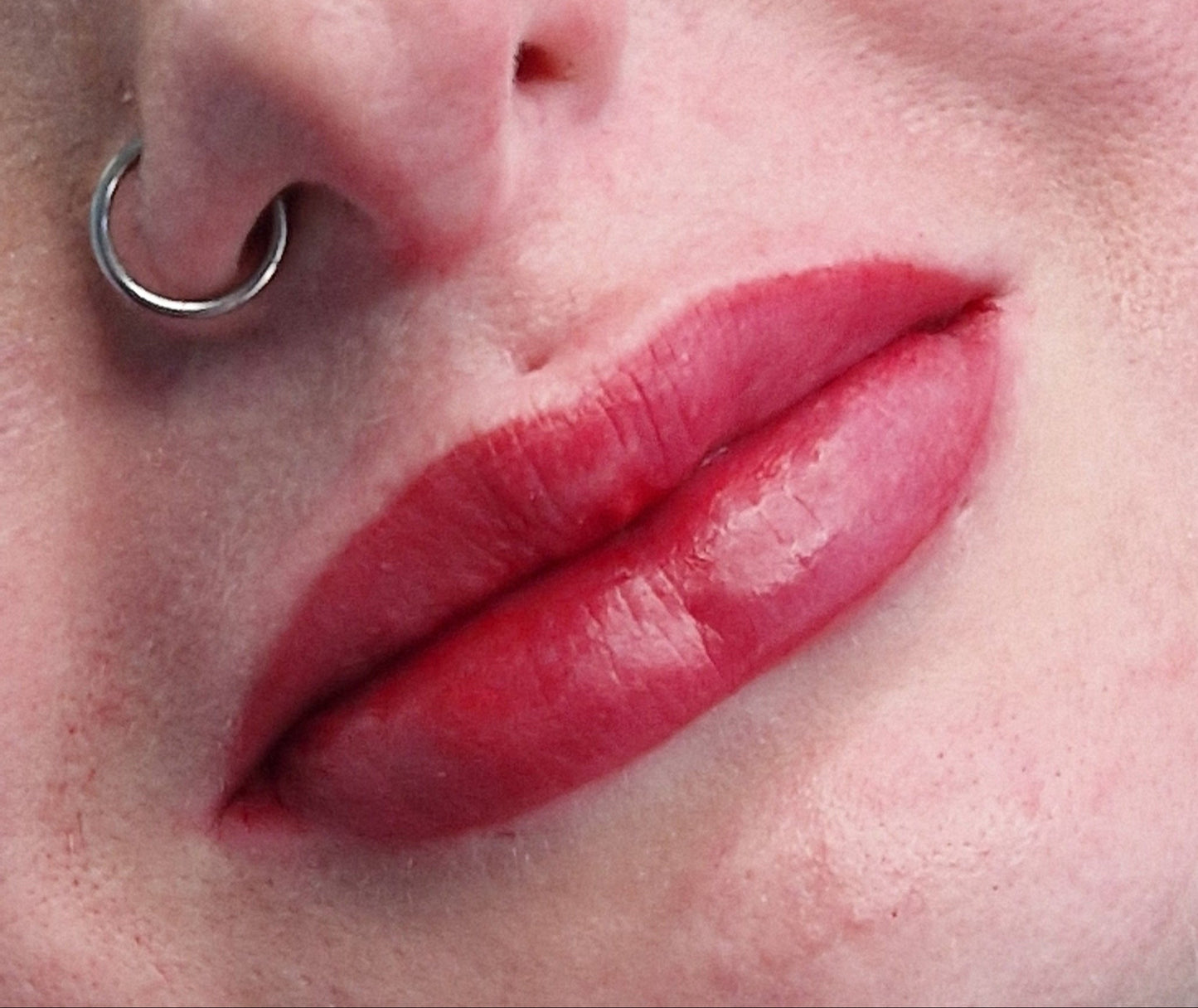 Full Lips, lipstick effect. Permanente make-up