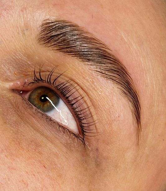 Brow Lamination / Fluffy brows